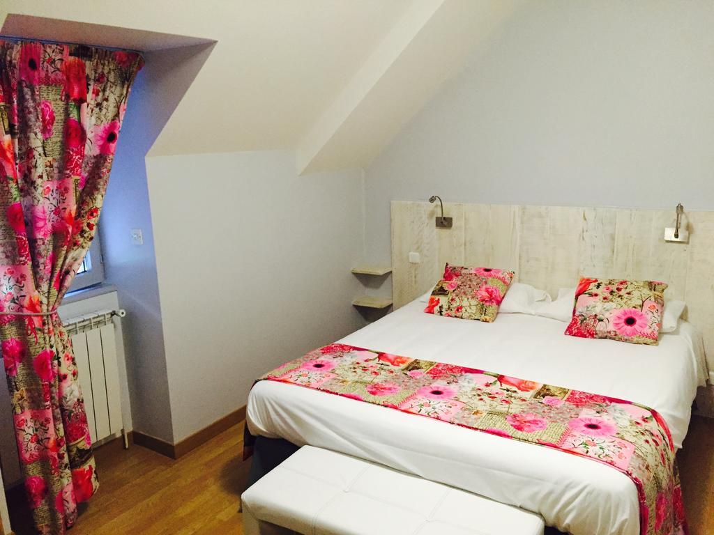 Hotel & Spa Rodier Campagnac  Bilik gambar